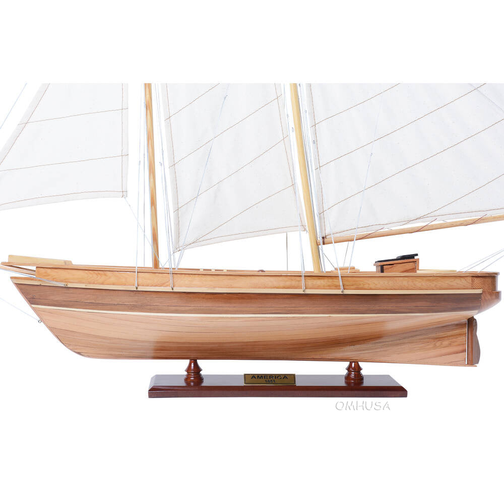 Hull close up Side profile of America 1851 wooden plank-on-frame yacht model