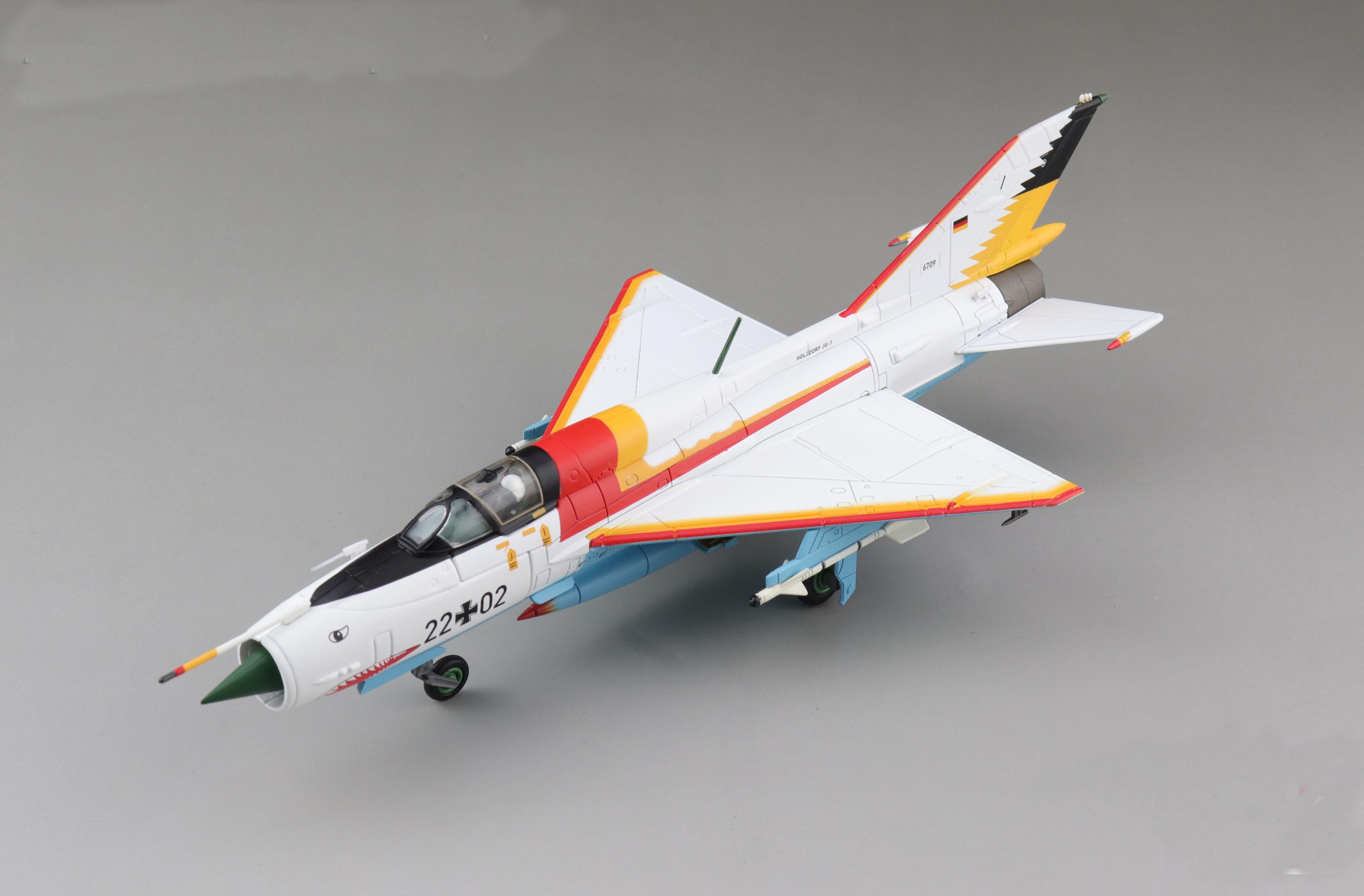 Hobby Master MiG-21SPS White Shark 22+02 JG-1 1:72 Scale Diecast