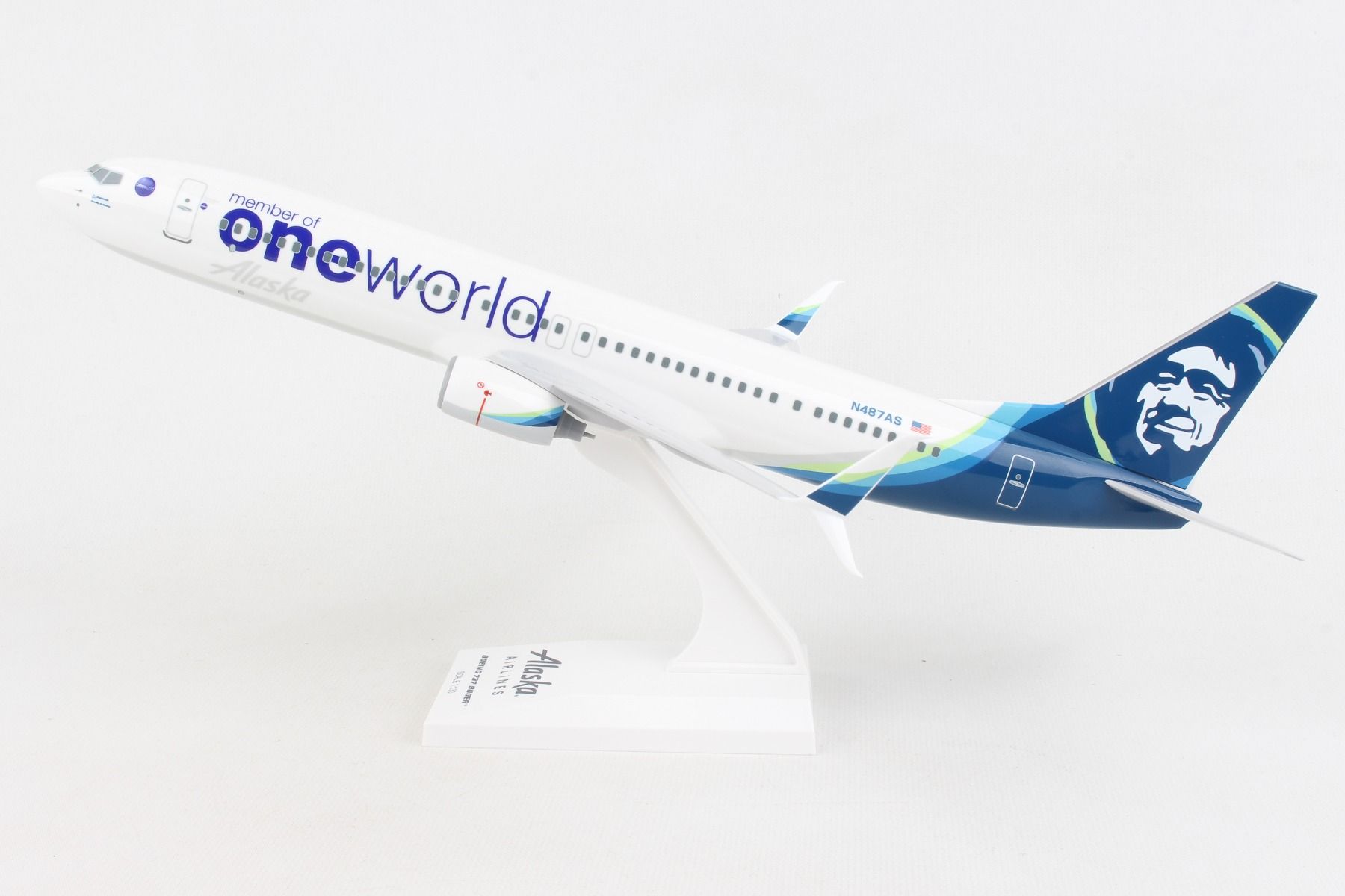 Skymarks Alaska Airlines Oneworld Boeing 737-900 Model Left Side view
