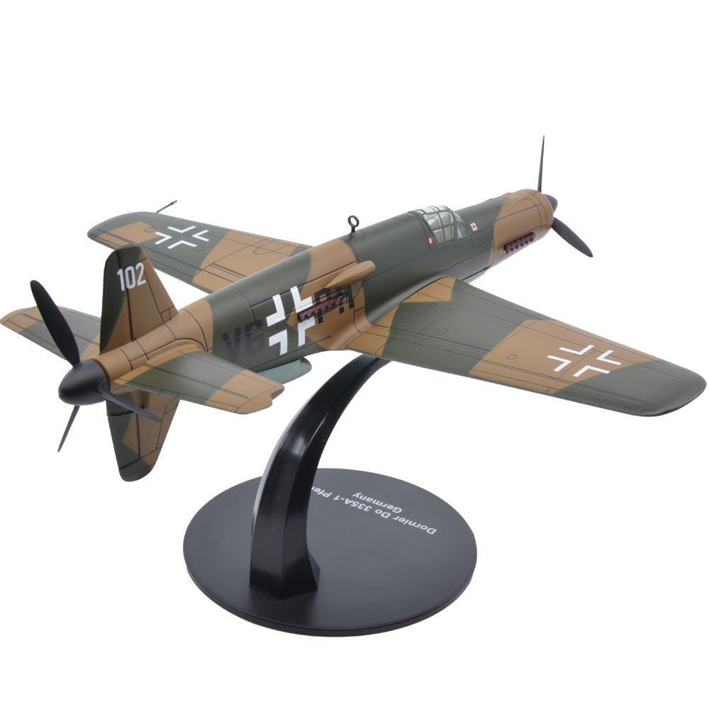 Dornier Do 335A-1 Pfeil, 1:72 Scale Model Right Rear View