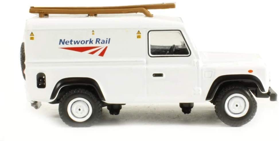 Land Rover Defender Network Rail 1:76 (OO) Scale Model By Oxford Diecast Right Side View