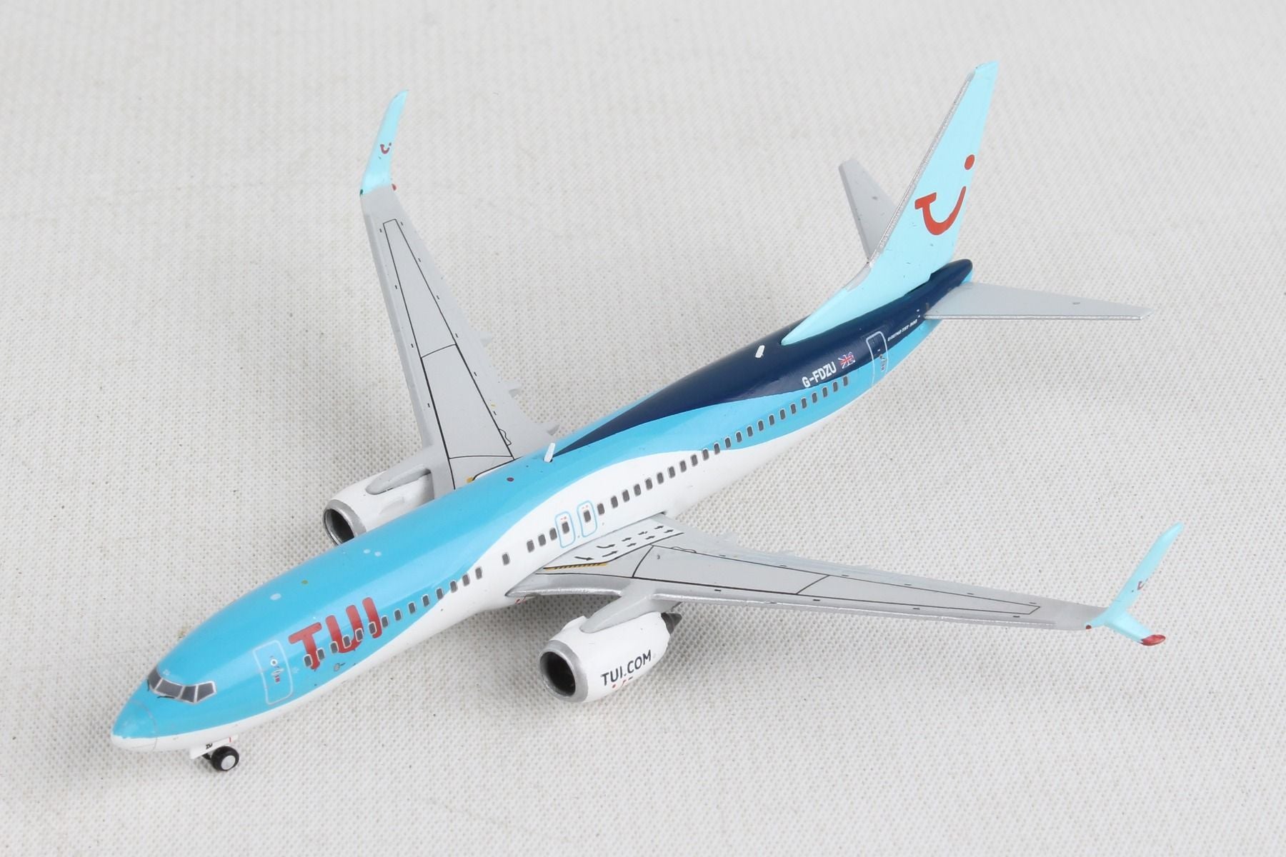 Boeing 737-800 TUI Airways (G-FDZU) 1:400 Scale Model Left Front View