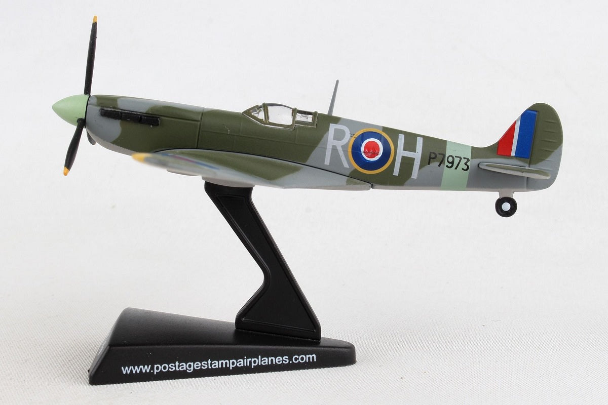 Supermarine Spitfire Mk II Royal Australian Air Force (RAAF) 1/93 Scale Model Left Side View