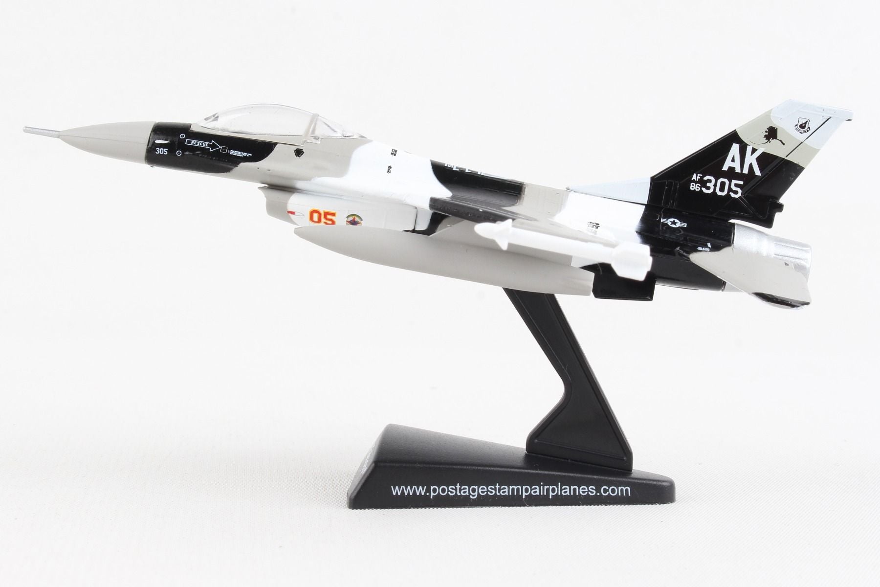 General Dynamics F-16 Fighting Falcon Arctic Camo 1:126 Scale Diecast Model Left Side View