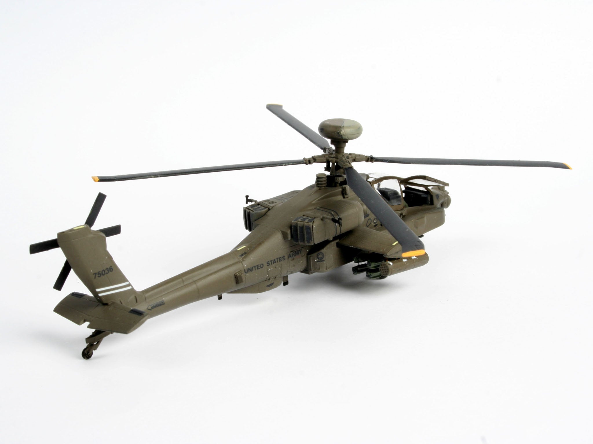 Revell Germany | Boeing AH-64D Longbow Apache 1/144 Scale Revell Germany | Boeing AH-64D Longbow Apache 1/144 Scale