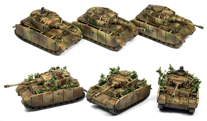 Panzerkampfwagen IV (Pz.Kpfw. IV), Ausf. H Tank, 1:144 (12 mm) Scale Model Plastic Kit (Set of 6) Painted Examples