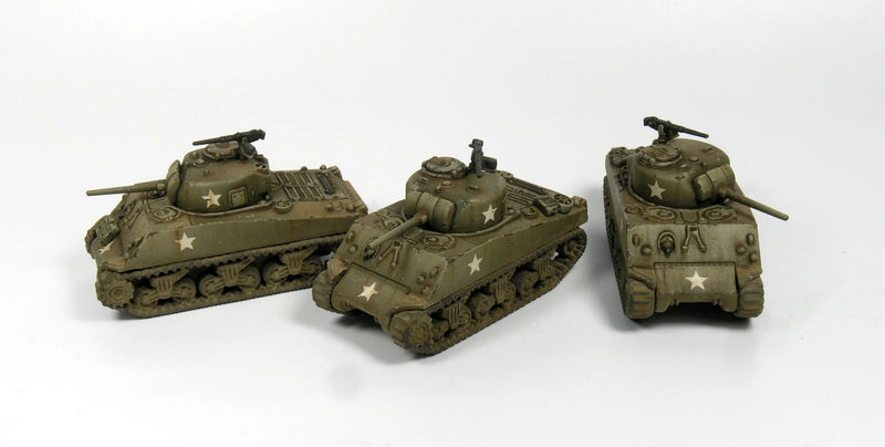 M4A3 Sherman 75mm Gun Medium Tank, 1:144 (12 mm) Scale Model Plastic Kit (Set of 6) Painted Examples