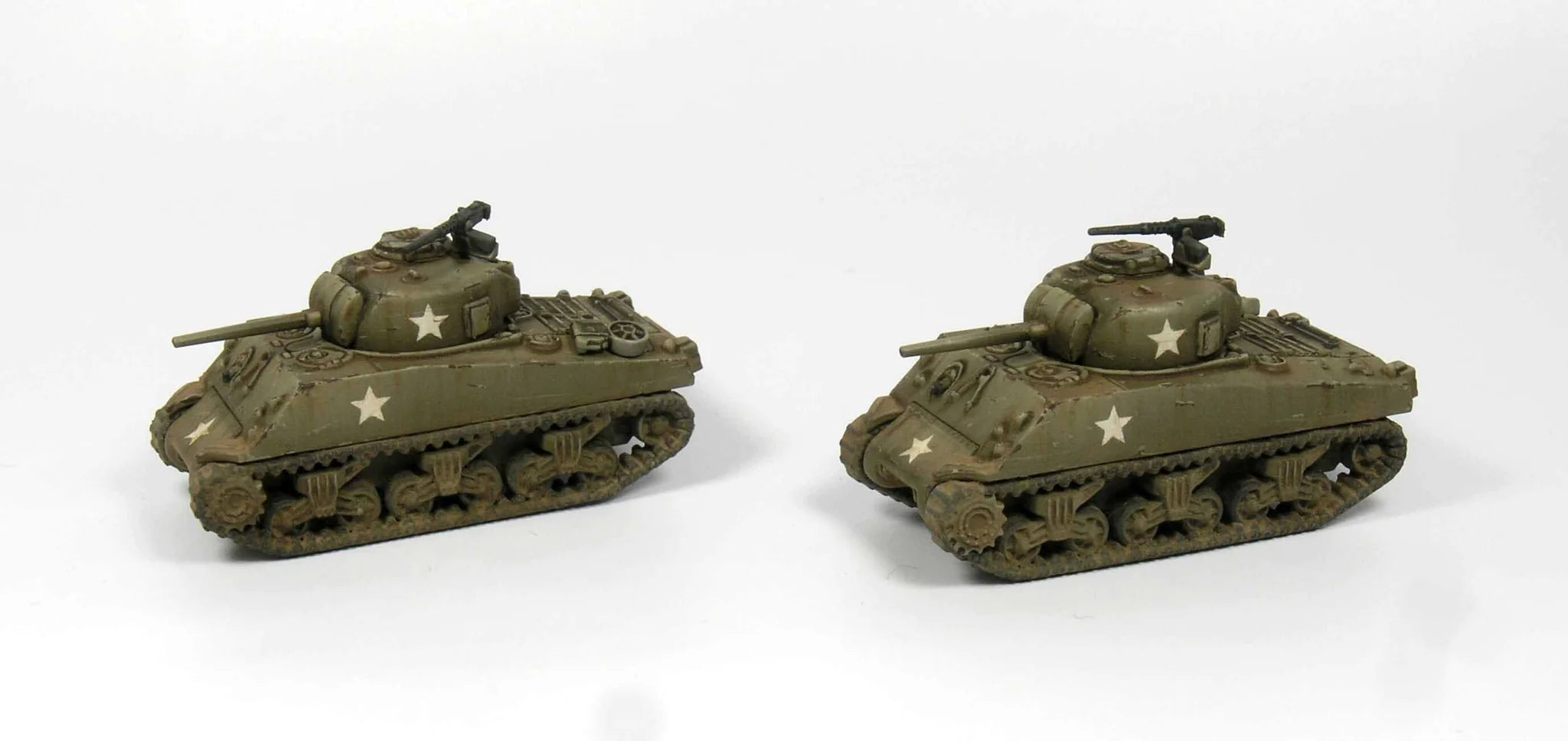 M4A3 Sherman 75mm Gun Medium Tank, 1:144 (12 mm) Scale Model Plastic Kit (Set of 6) Close Up