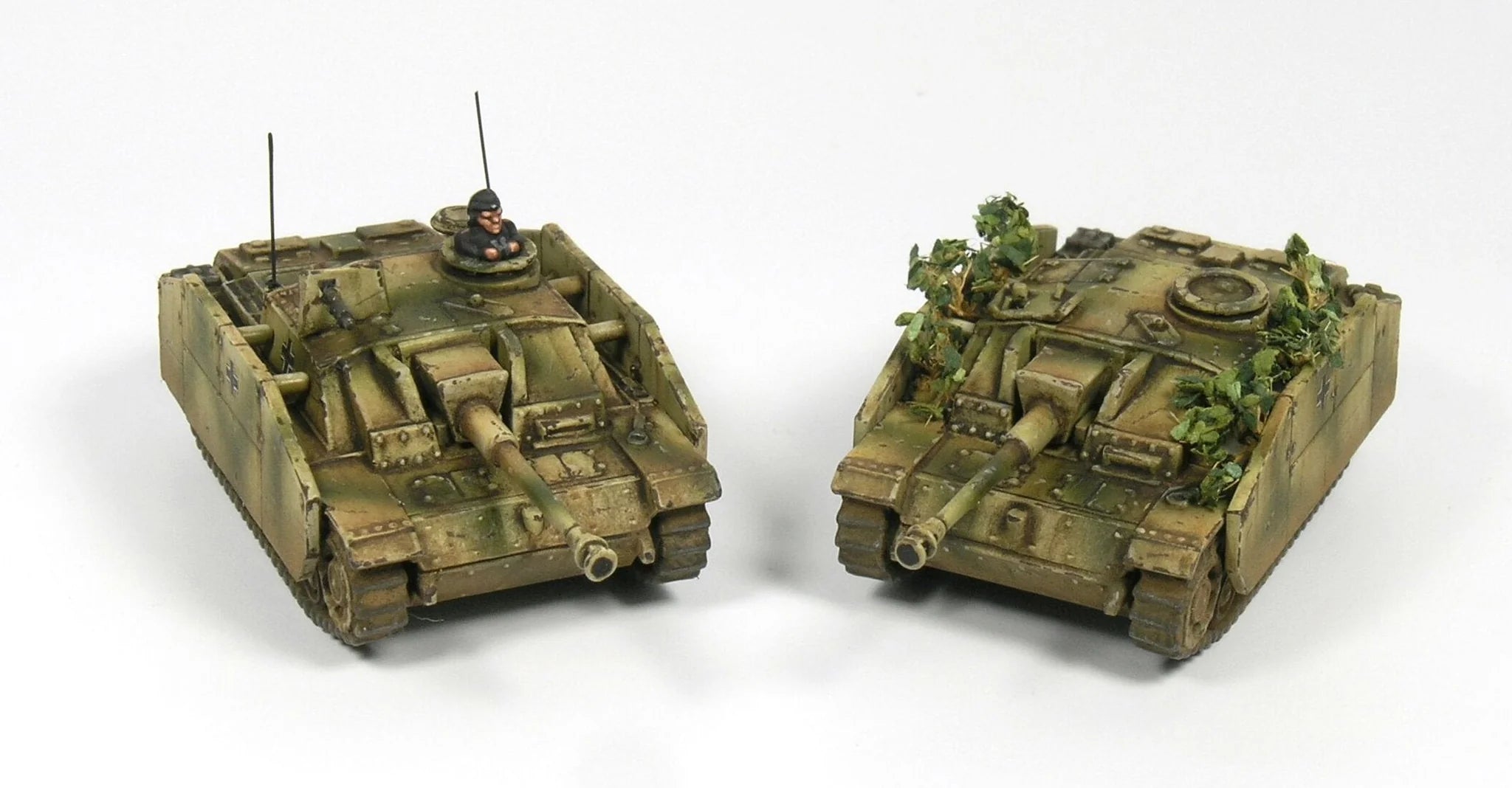 Sturmgeschütz III (StuG III) Ausf. G Assault Gun, 1:144 (12 mm) Scale Model Plastic Kit (Set of 6) Front Views