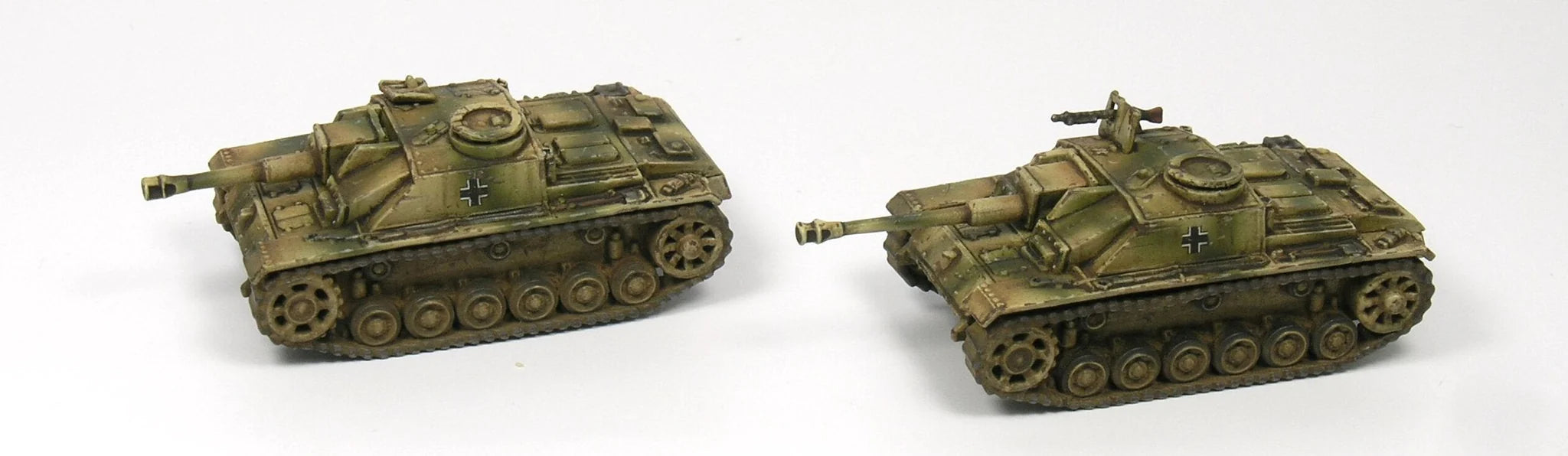 Sturmgeschütz III (StuG III) Ausf. G Assault Gun, 1:144 (12 mm) Scale Model Plastic Kit (Set of 6) Left Side Views