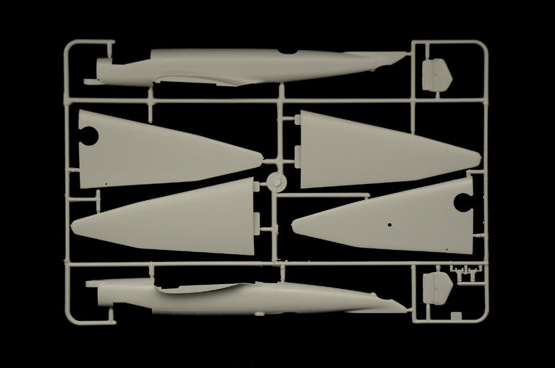 Junkers Ju-86E-1/E-2, 1/72 Scale Model Kit body & Wing Frame