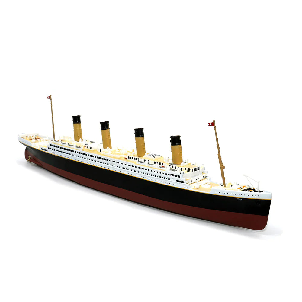 RMS Titanic, 1/1250 Scale Diecast Model Starboard Bow View No Stand