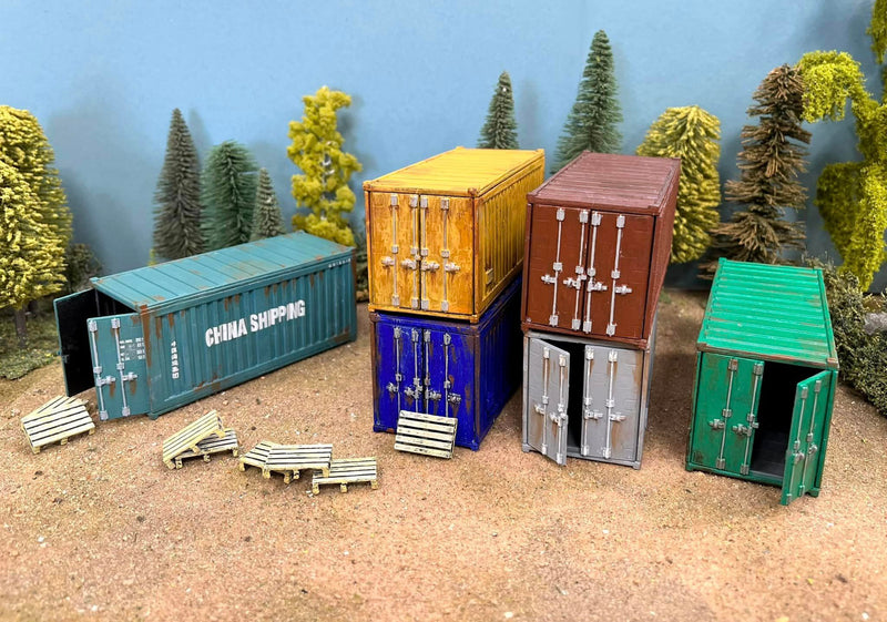 Shipping Container (20 ft) & 4 Pallets, 28mm Scale Scenery Painted Examples