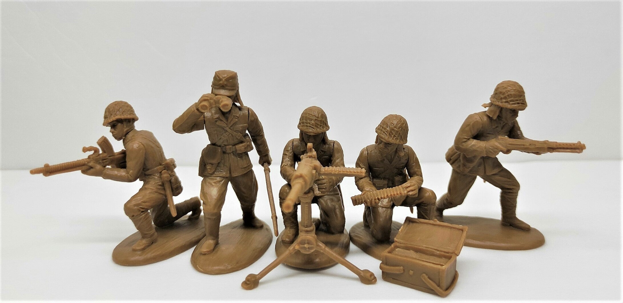 World War II Pacific War Japanese Machine Gun Section, 54 mm (1/32) Scale Plastic Figures MG Team