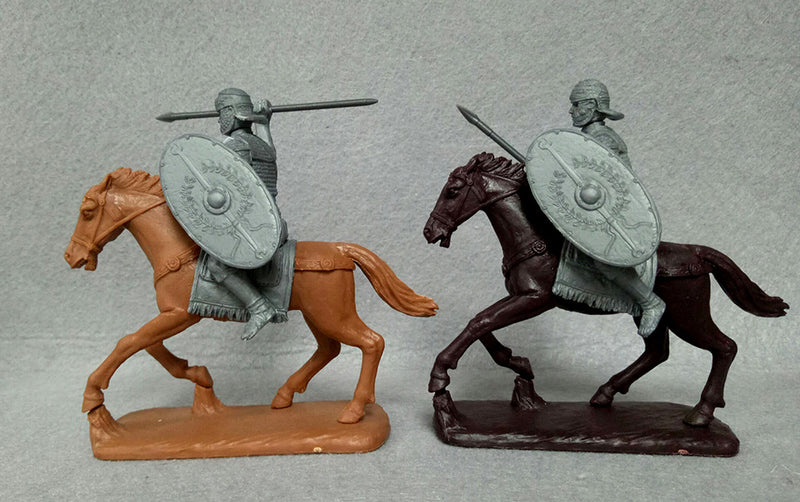 Early Imperial Roman Mounted Auxiliaries, 60 mm (1/30) Scale Plastic Figures Spearmen Side View