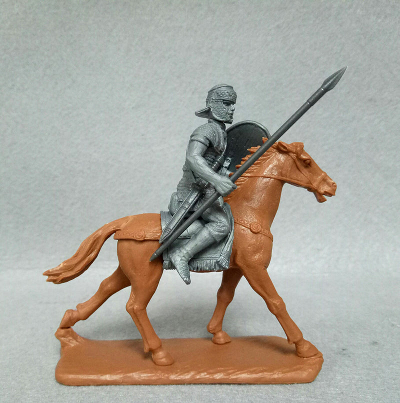 Early Imperial Roman Mounted Auxiliaries, 60 mm (1/30) Scale Plastic Figures Spearman Side View