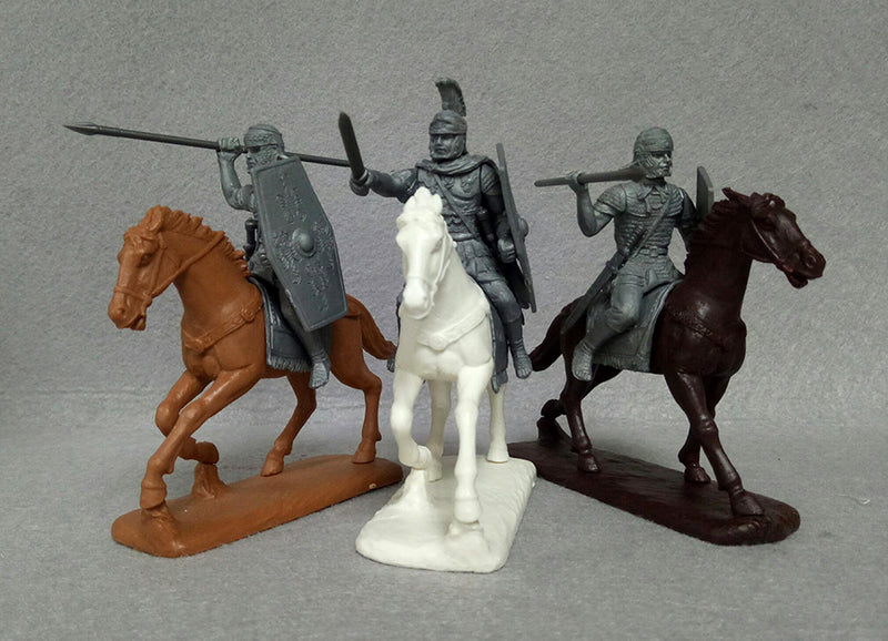 Early Imperial Roman Auxiliary Cavalry, 60 mm (1/30) Scale Plastic Figures Close Up