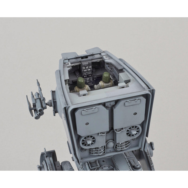 Star Wars All Terrain Scout Transport (AT-ST), 1/48 Scale Plastic Model Kit Crew Close Up