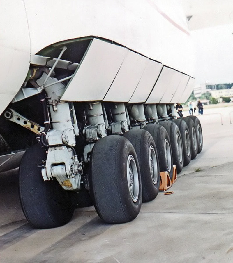 Antonov An-225 Mriya Antonov Airlines UR-82060 Main Landing Gear