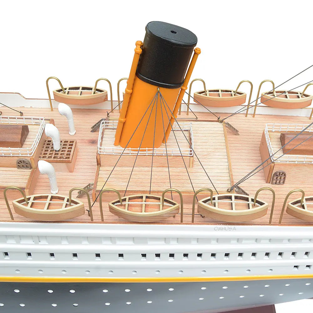 RMS Titanic (Extra Large) Wooden Scale Model Smoke Stack Detail