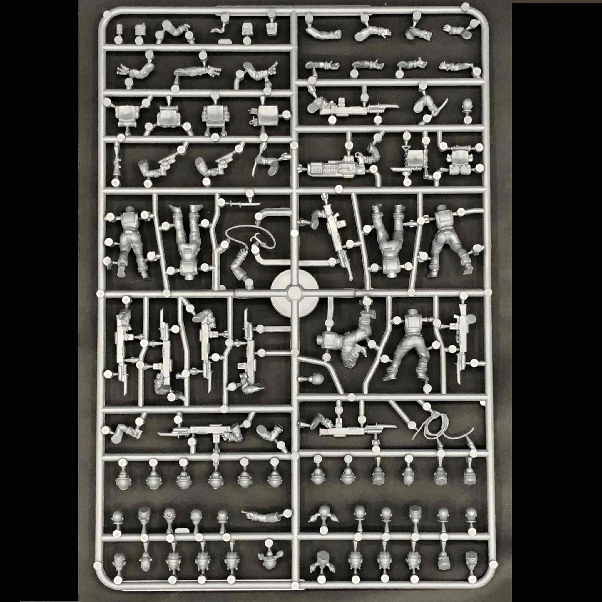 Cannon Fodder 2 Females, 28 mm Scale Model Plastic Figures Back View of Example Frame