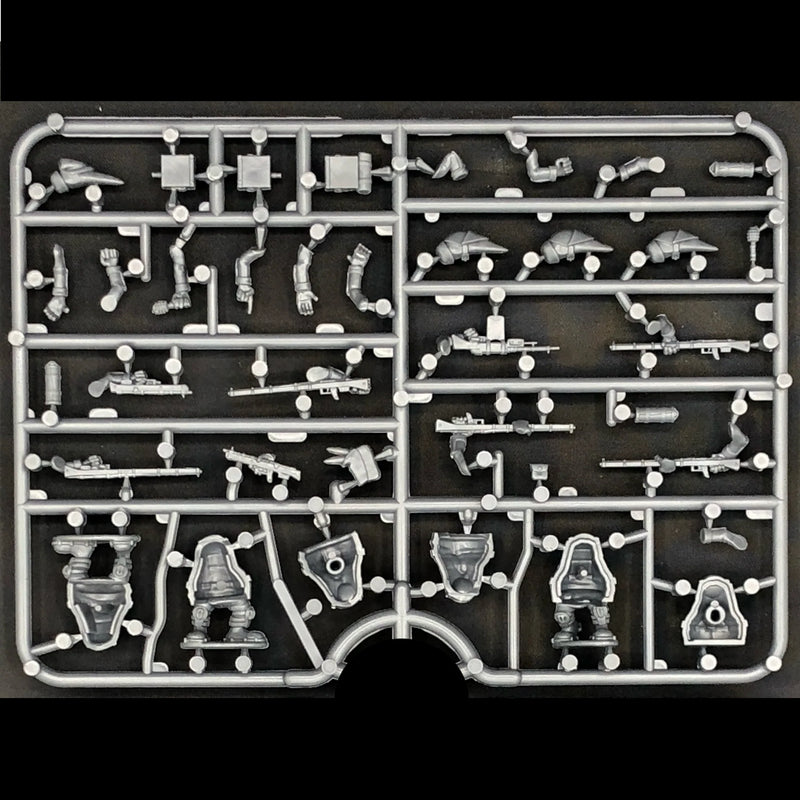 This Quar’s War Coftyran Infantry 28 mm Scale Model Plastic Figures Example Frame Back