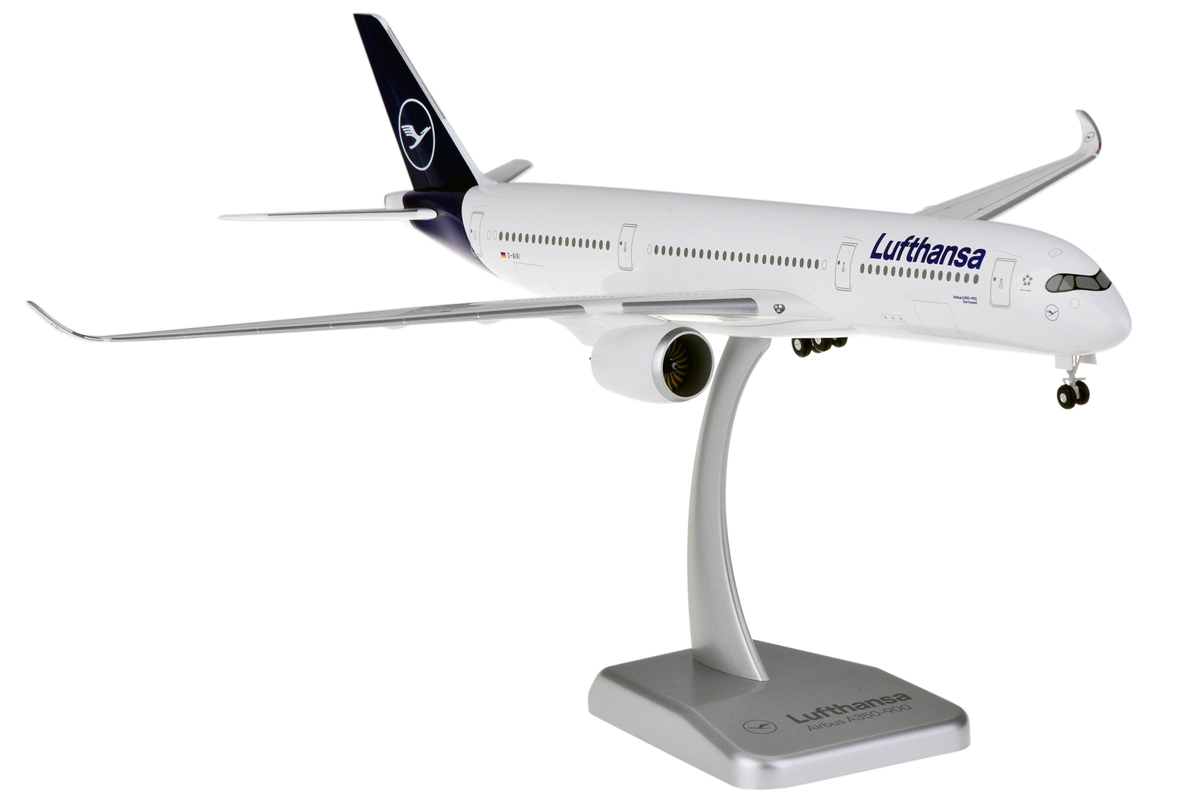 Airbus A350-900 Lufthansa (D-AIXI) 1:200 Scale Model Right Front View