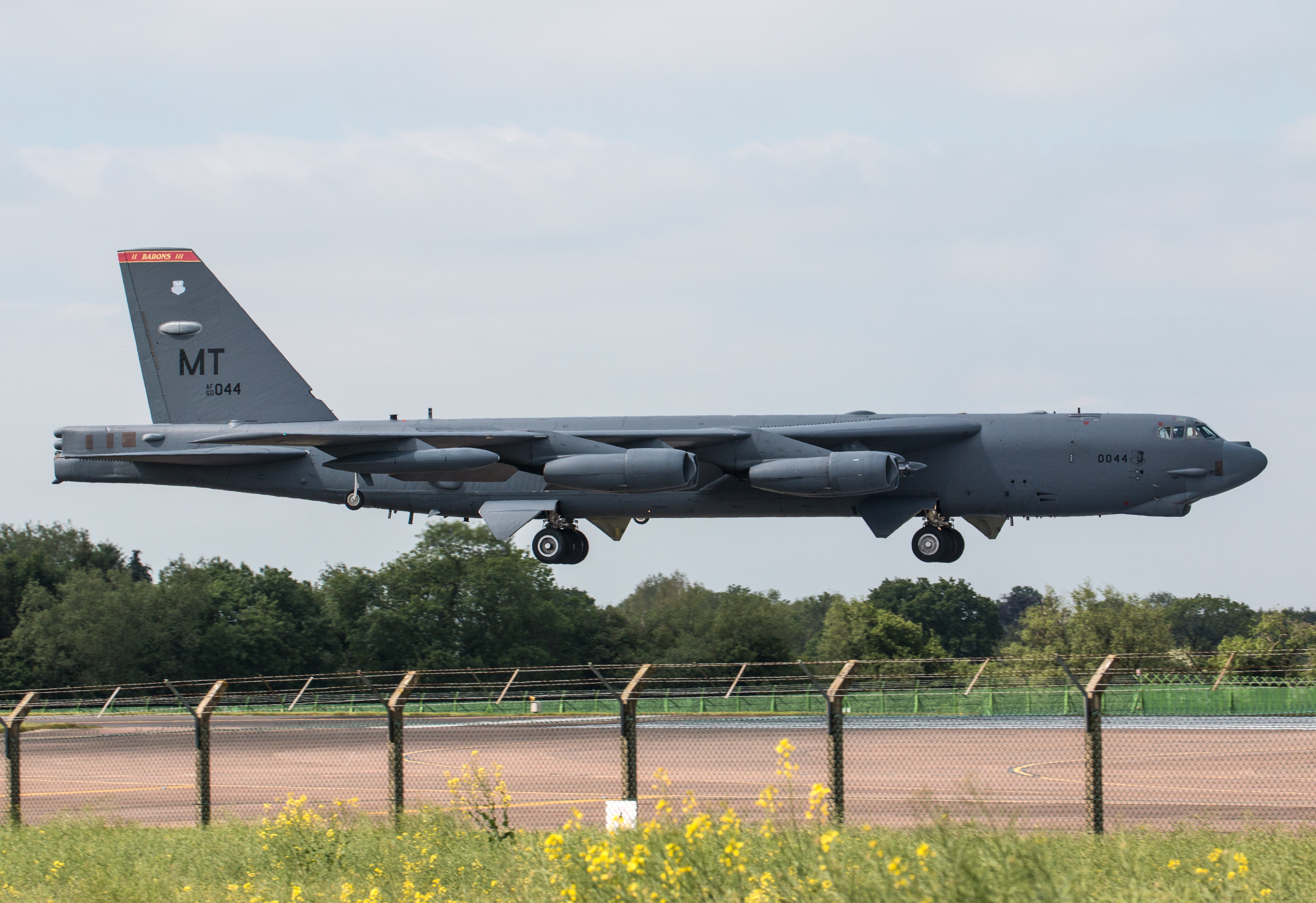 Boeing B-52H Stratofortress (60-0044) 
