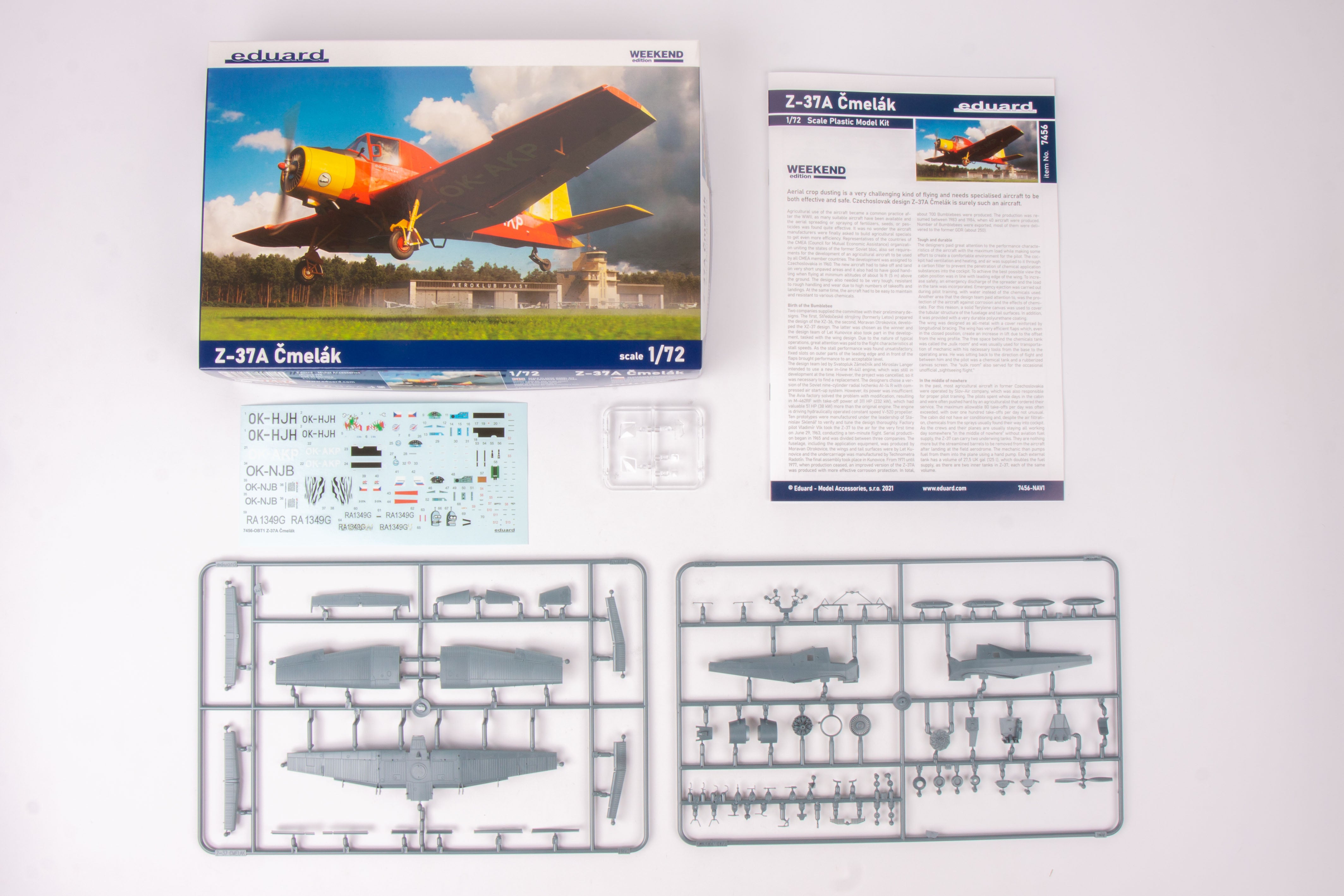 Eduard Z-37A Čmelák (Weekend Edition) 1:72 Scale Plastic Model Kit Contents