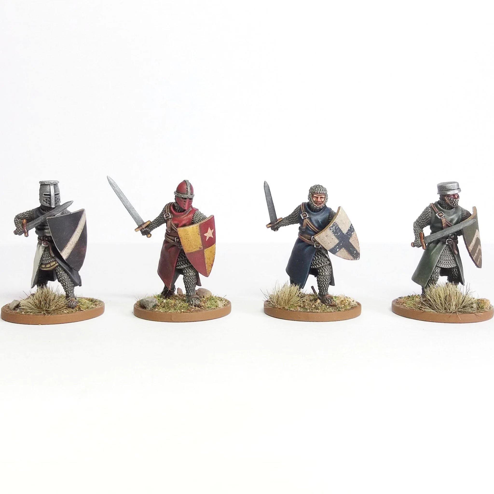 Foot_Knights_Painted_Close_up_Swords_WAAAC001