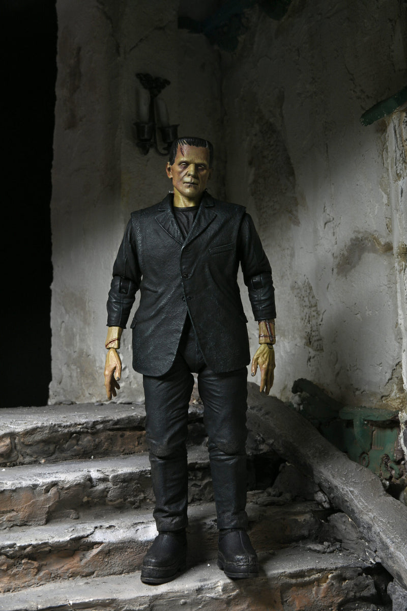 Ultimate Frankenstein’s Monster (Color) 7” Scale Action Figure