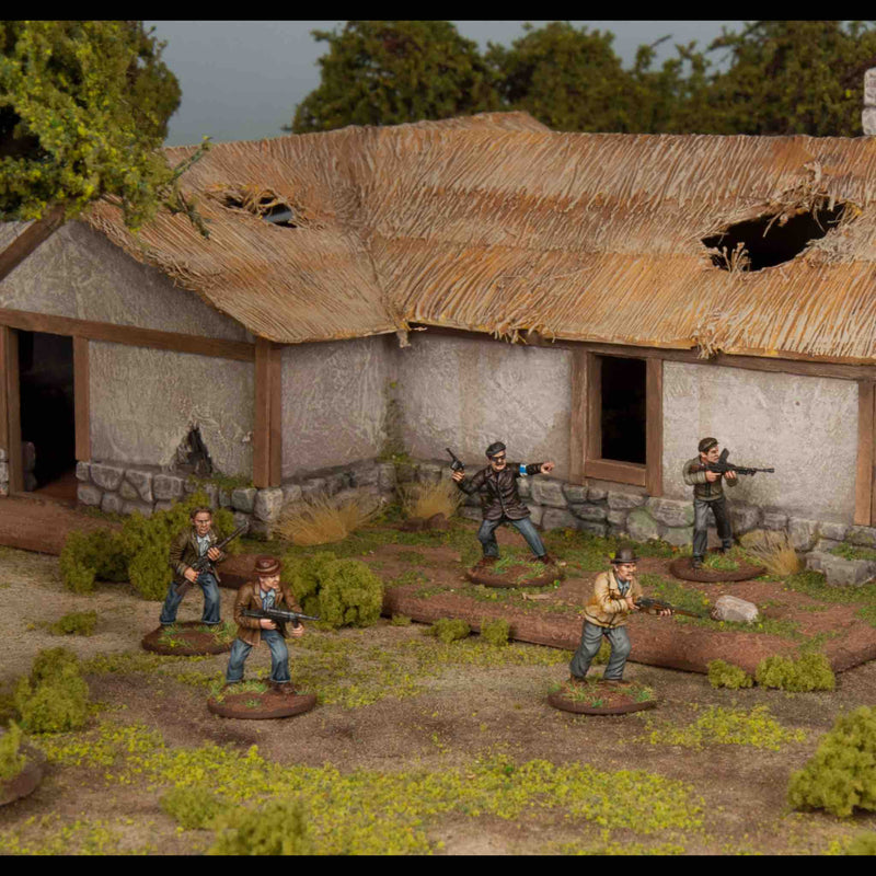 Partisans French Resistance 28 mm Scale Model Plastic Figures Scene 2