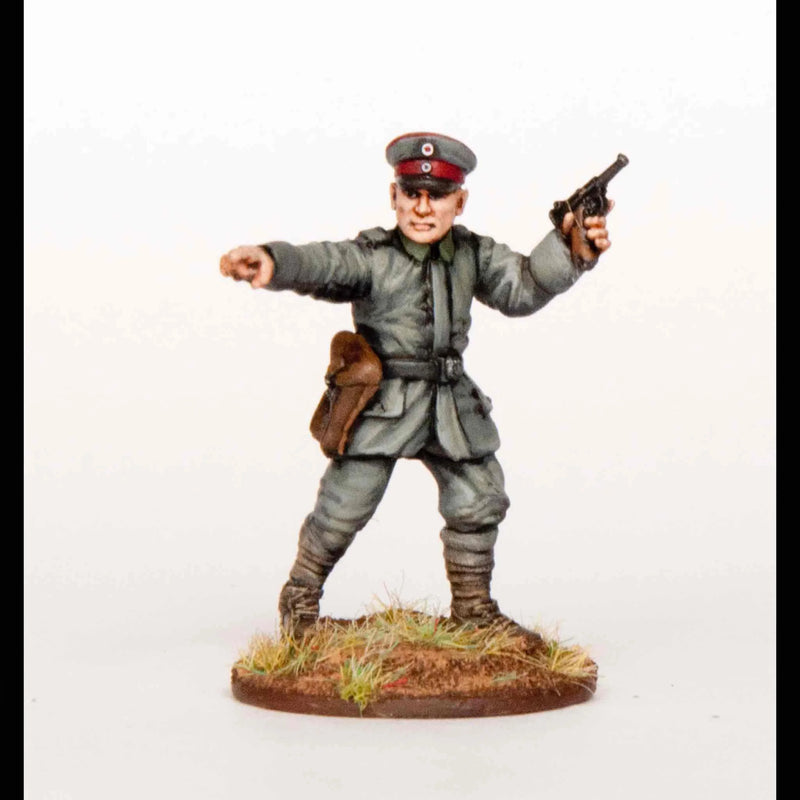 German Infantry (1916-1918), 28 mm Scale Model Plastic Figures Close Up Officer
