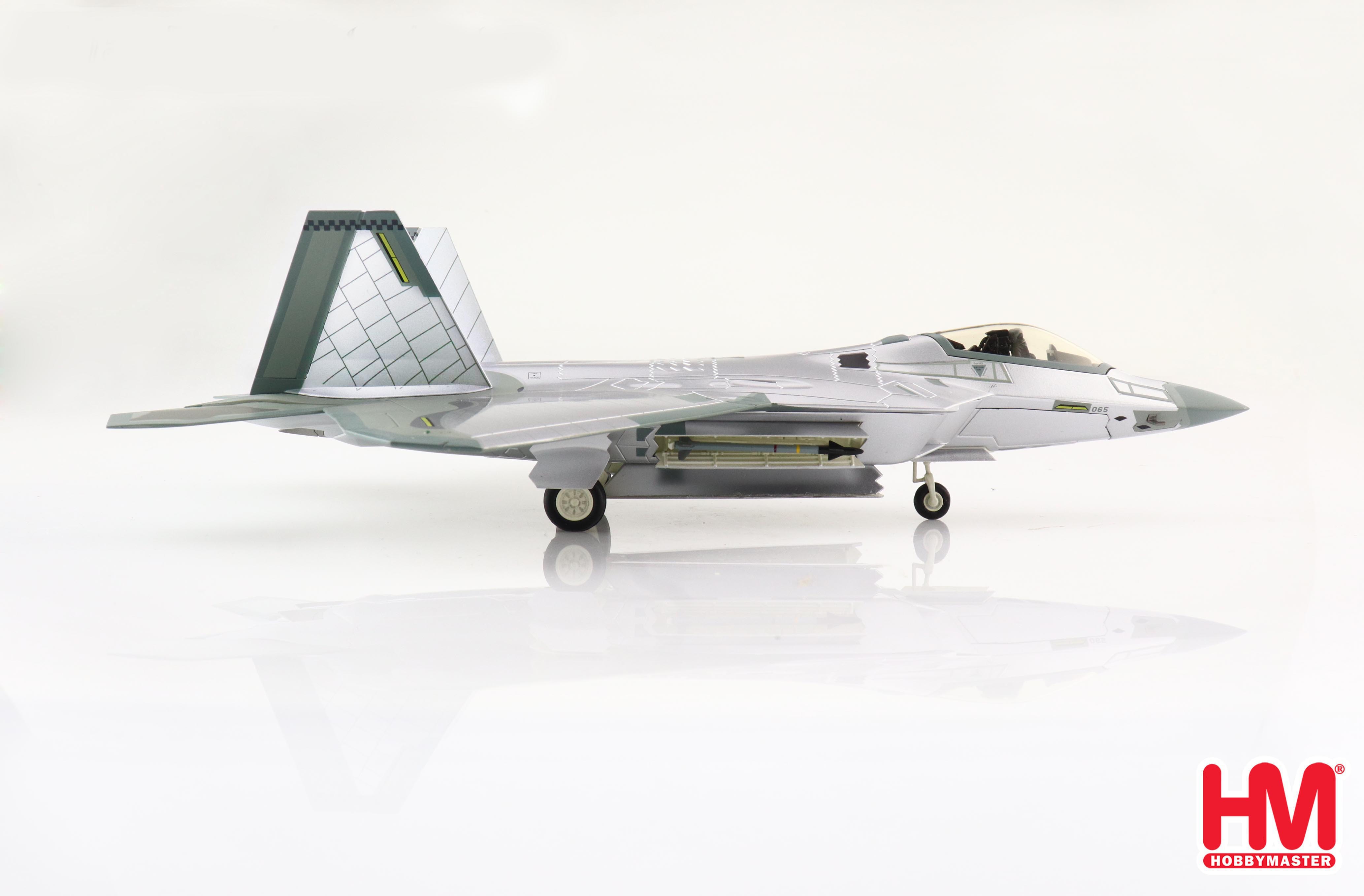 Lockheed Martin F-22A Raptor, 422nd TES “Mirror Paint Finish” 2021, 1:72 Scale Diecast Model Right Side View