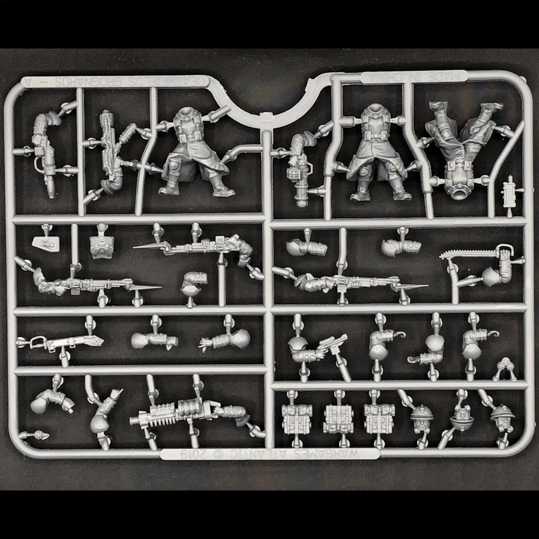 Les Grognards Infantry, 28 mm Scale Model Plastic Figures Sample Frame