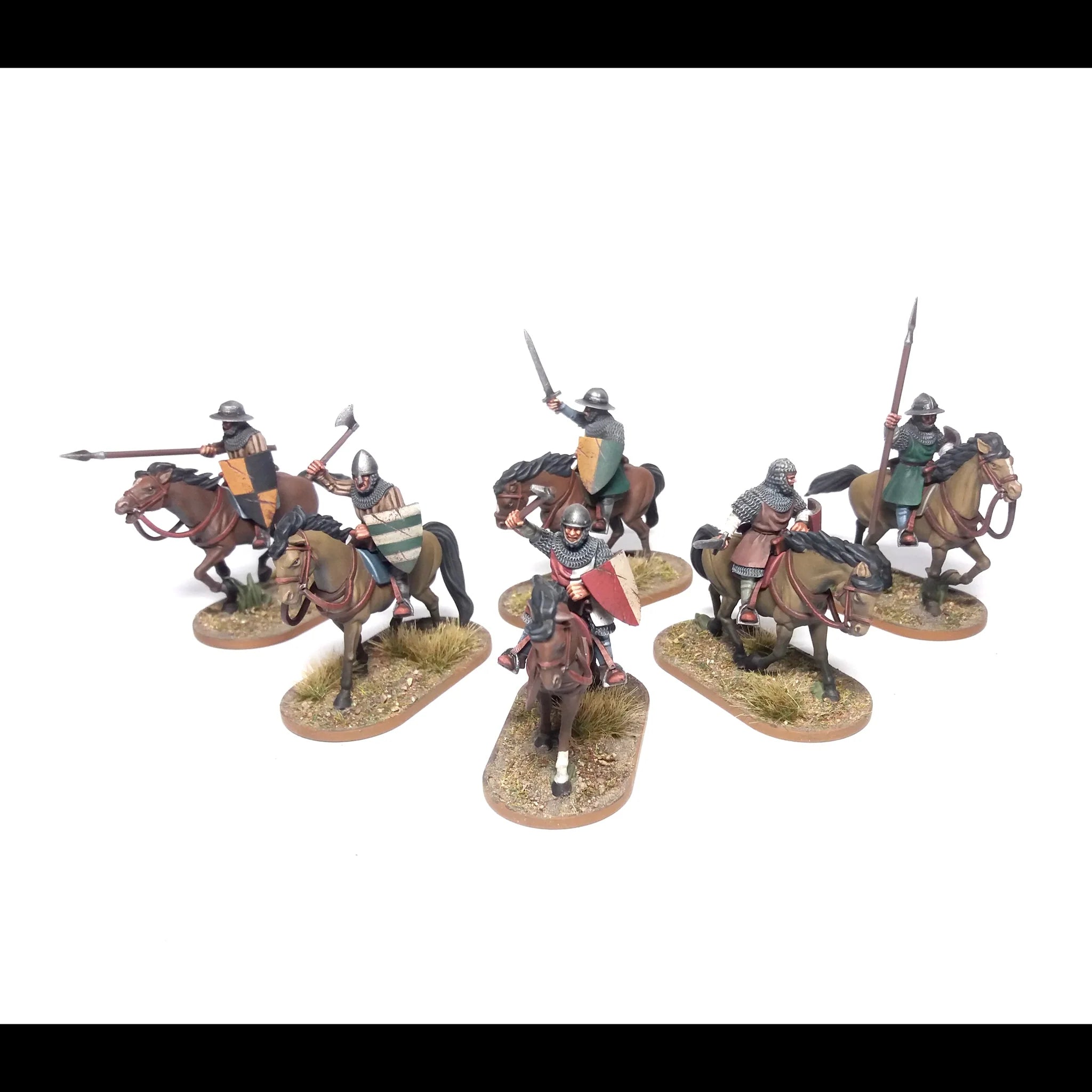 Mounted Serjeants (1150-1320) 28 mm Scale Model Plastic Figures Painted Example