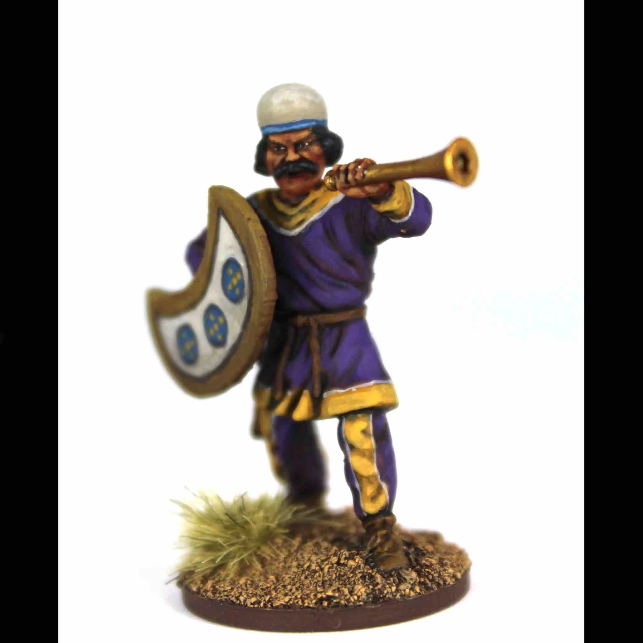 Persian Infantry, 28 mm Scale Model Plastic Figure With Persian Horn