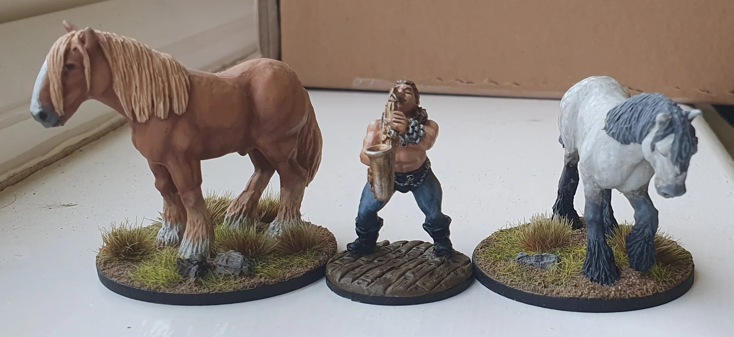 Pete & Tom - Heavy Horses 28 mm Scale Metal Model Figures Size Comparison