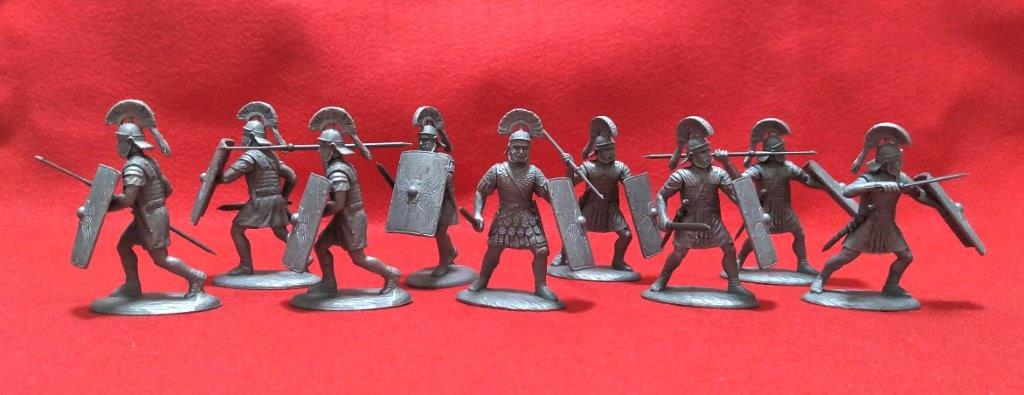 Early Imperial Roman Legionaries (Legio I Italica) 27 BC - 476 AD, 60 mm (1/30) Scale Plastic Figures