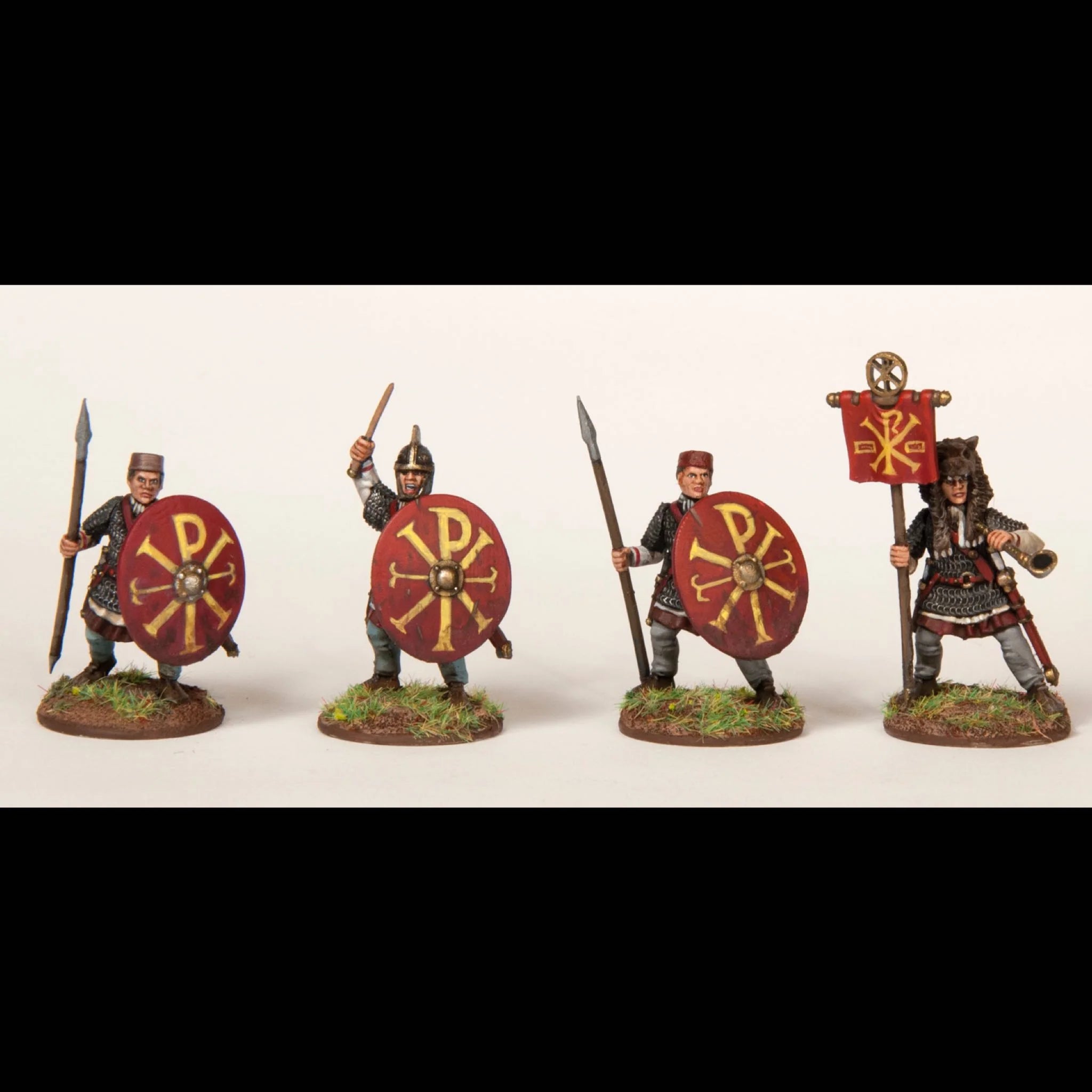 Later Roman Legionaries (1) Lorica Hamata, 28 mm Scale Model Plastic Figures Close Up Poses