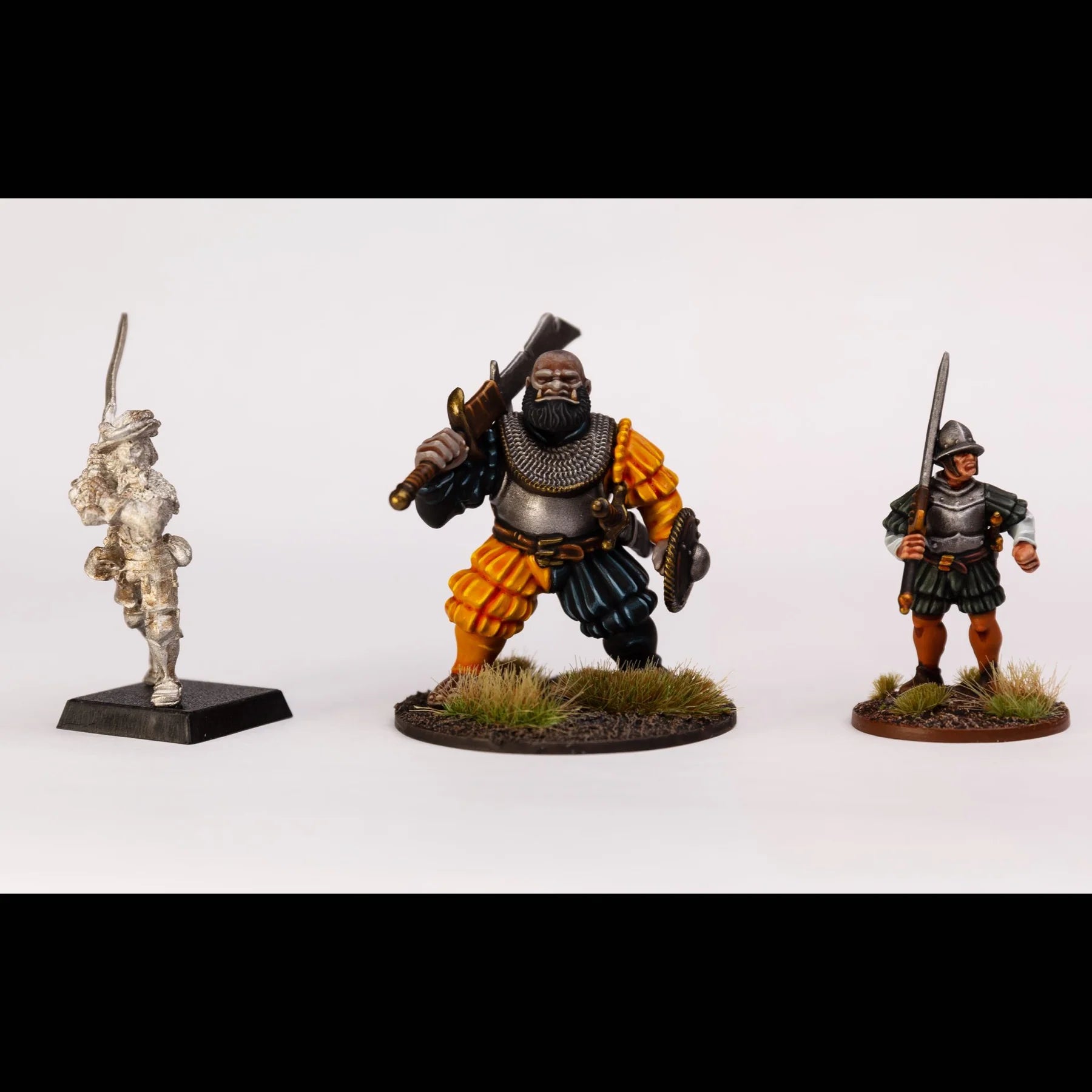 Landsknecht Ogres, 28 mm Scale Model Plastic Figures Size Comparison 2