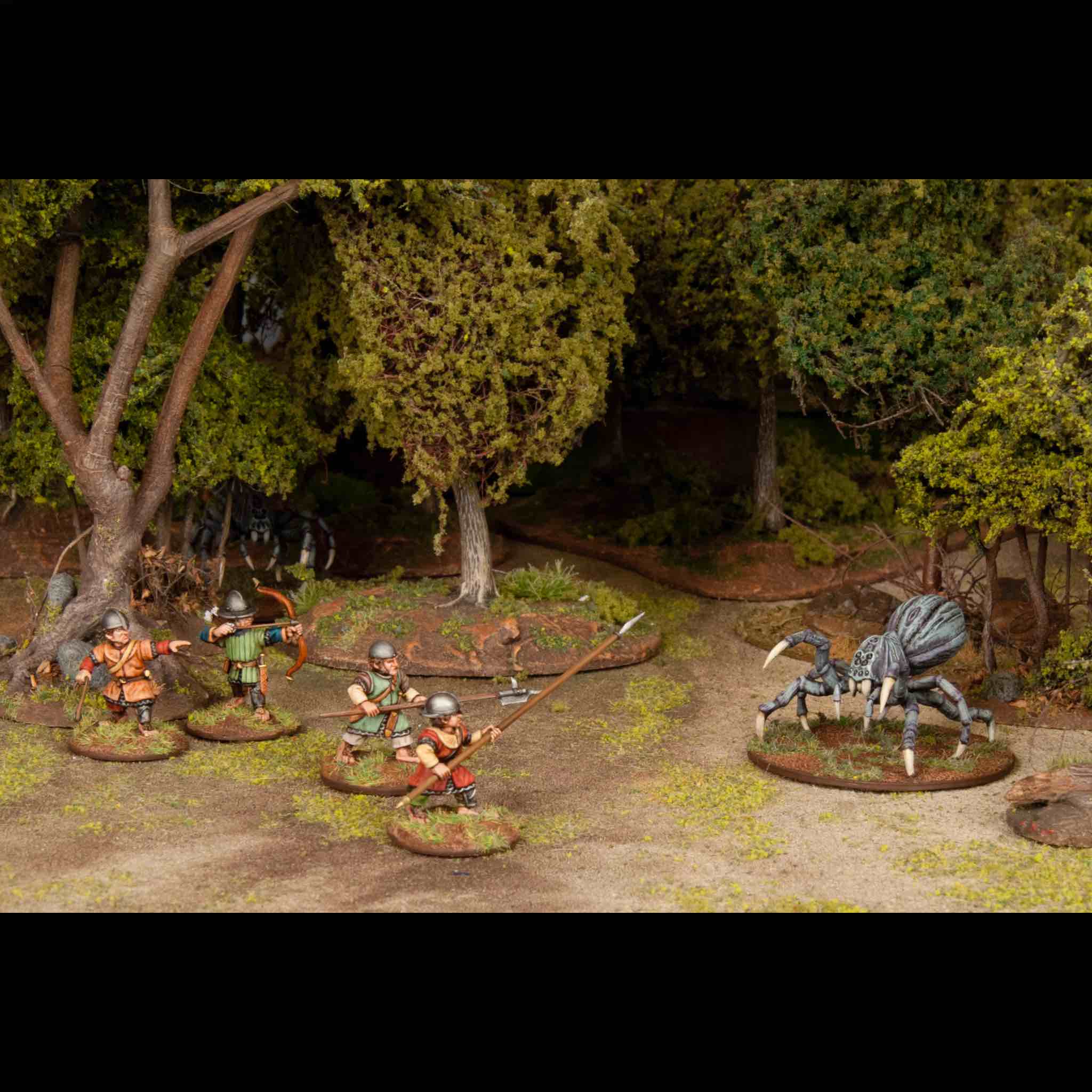 Giant Spiders, 28 mm Scale Model Plastic Figures Diorama Battle