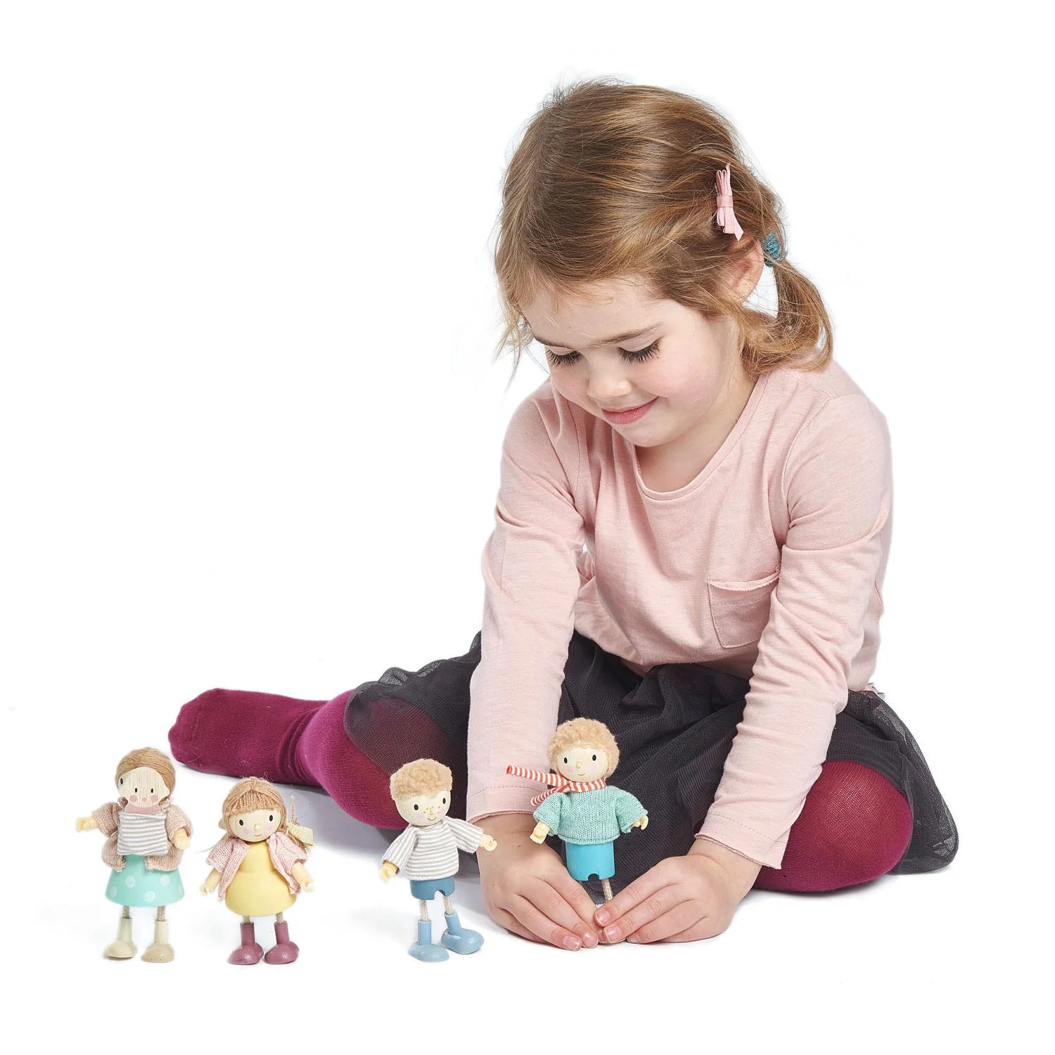 Amy and Her Rabbit Doll Figure Set With Goodwood Family