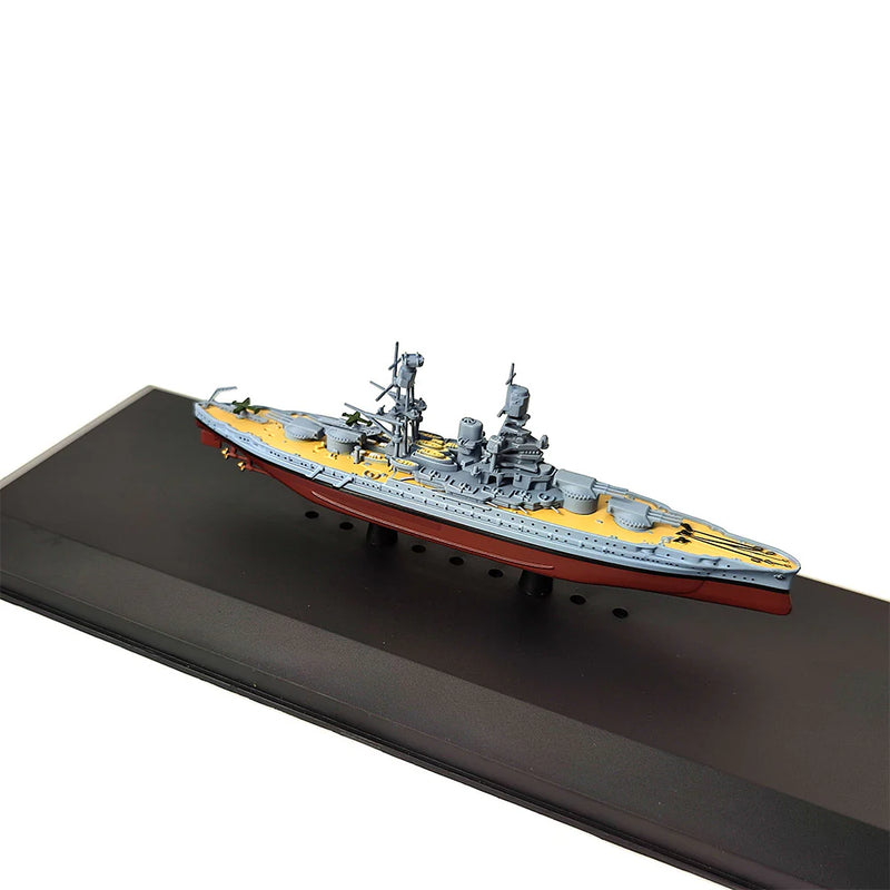 USS Arizona BB-39 1915, 1/250 Scale Model Front Starboard View