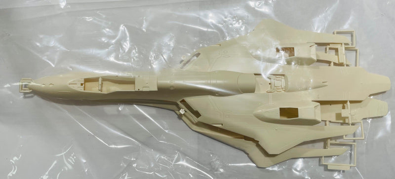 Macross Plus VF-19 Advanced Variable Fighter, 1:48 Scale Model Kit Fuselage Parts