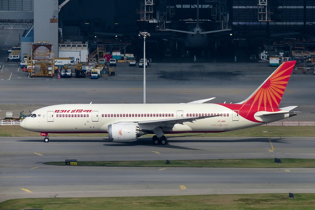 Boeing 787-8 Dreamliner Air India (VT-ANH) 