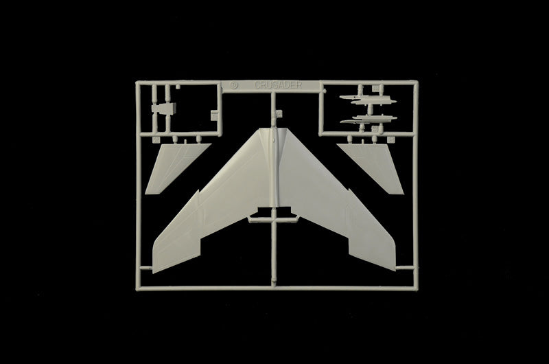 Vought F-8E Crusader, 1/72 Scale Plastic Model Kit Sprue D