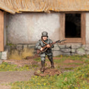 German Infantry (1916-1918), 28 mm Scale Model Plastic Figures Diorama Close Up