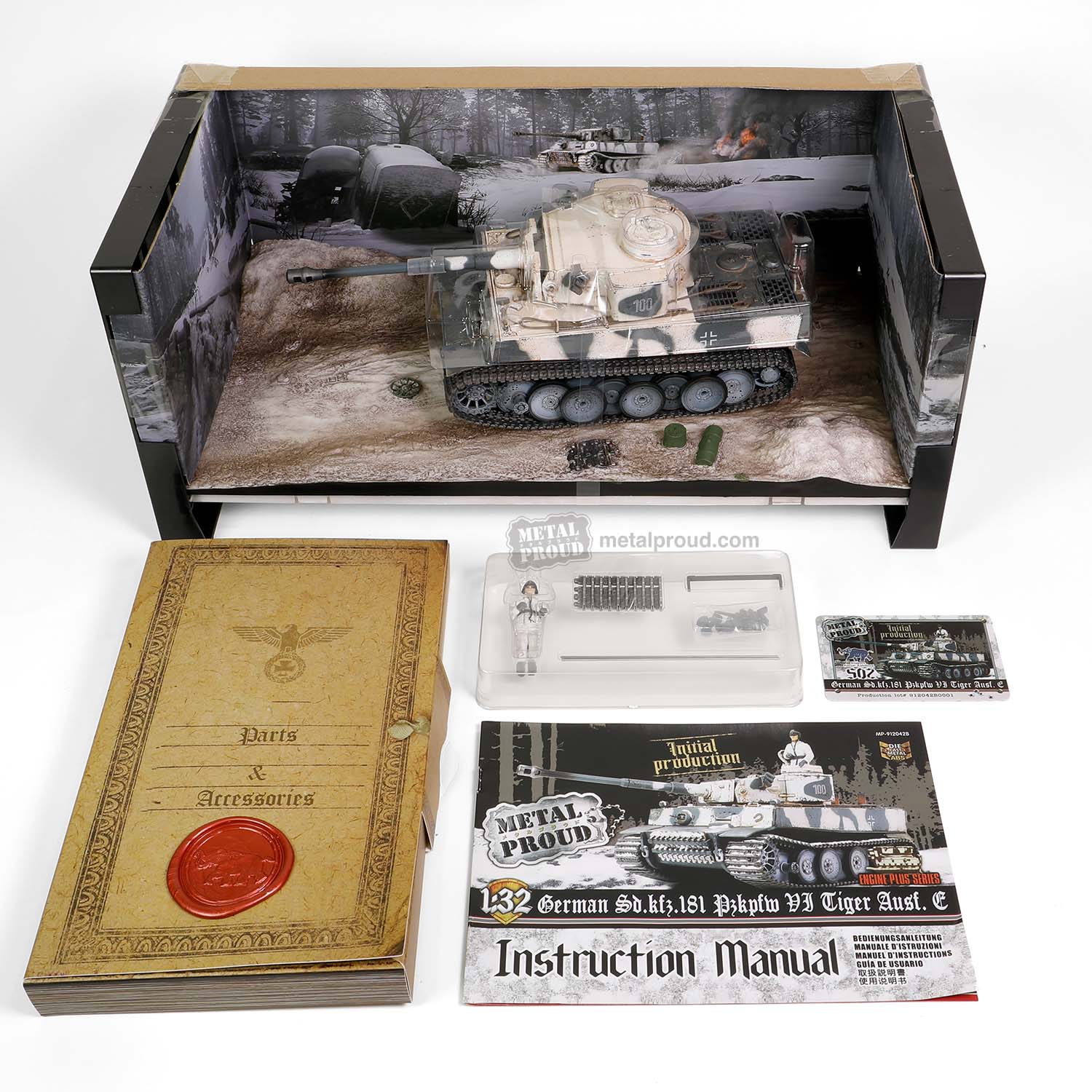 Sd.Kfz181 Pzkpfw VI Ausf. E (Tiger I), 502nd Heavy Tank Battalion No. 100, February 1943, 1/32 Scale Model Contents