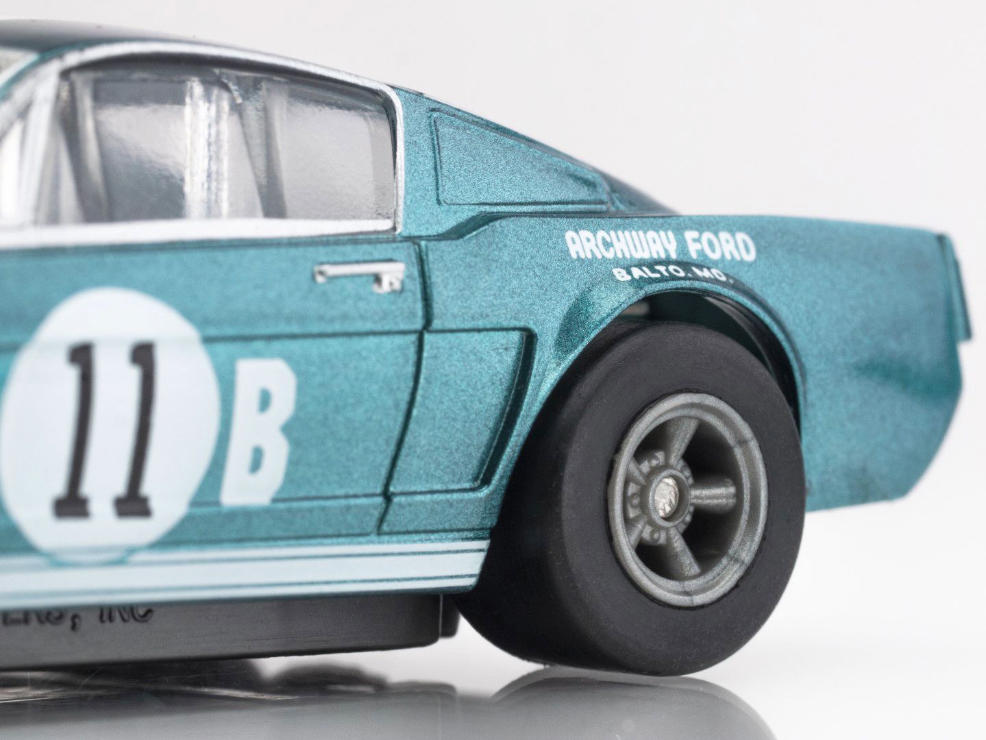 AFX 1965 Shelby Mustang GT350R 1:64 scale slot car left rear closeup